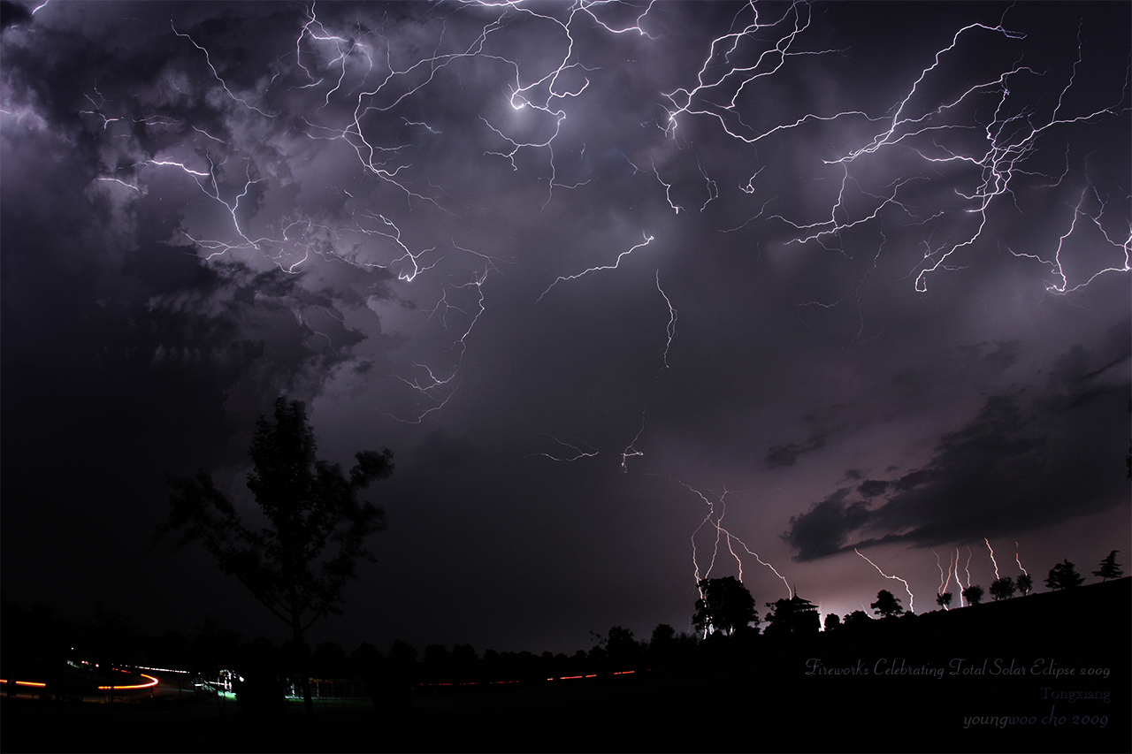 fireworks_celebrating_tse2009_youngwoocho.jpg